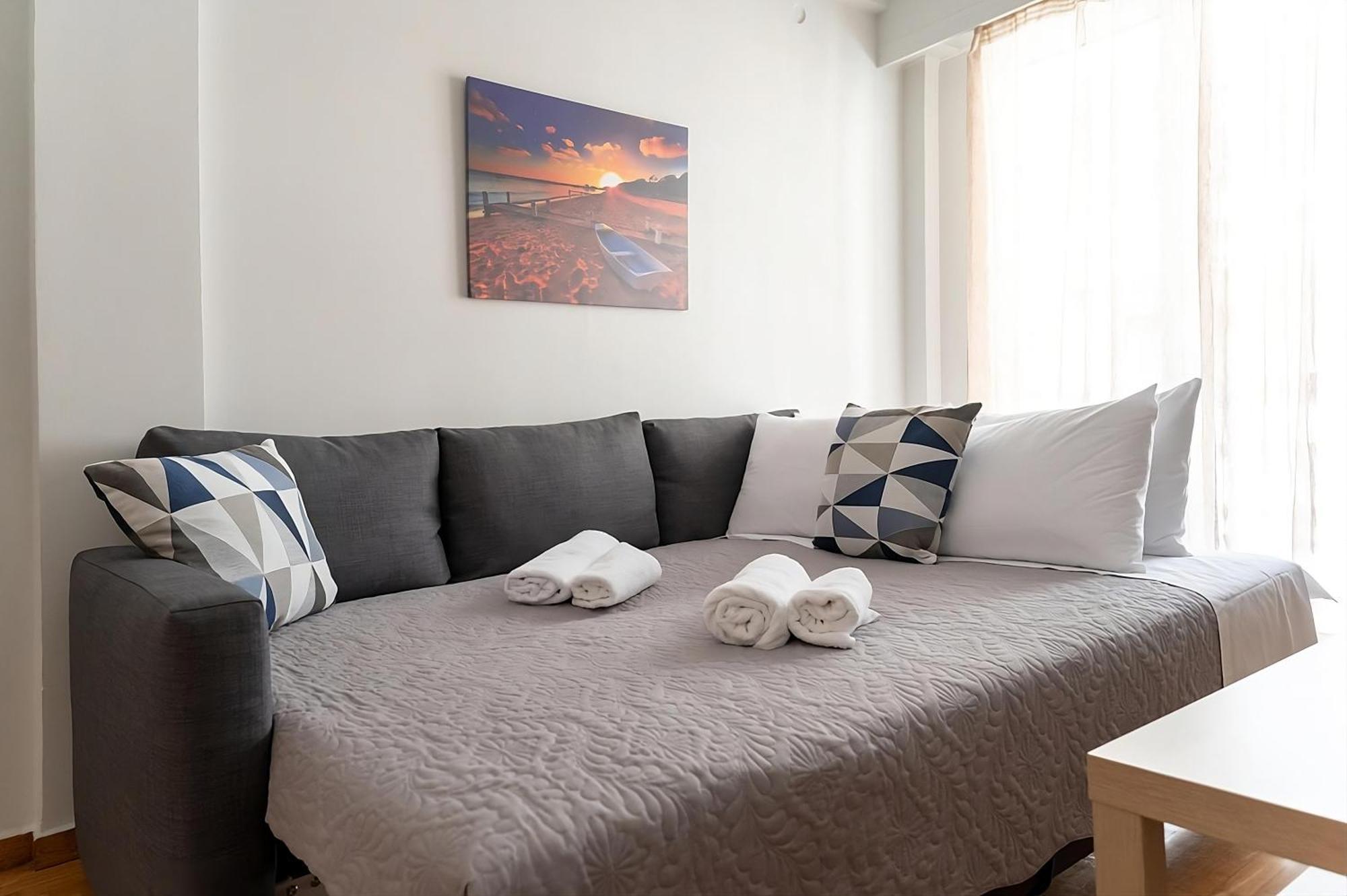 Entire Apt, 3Rd Floor, 1 Bedroom Athena Bagian luar foto